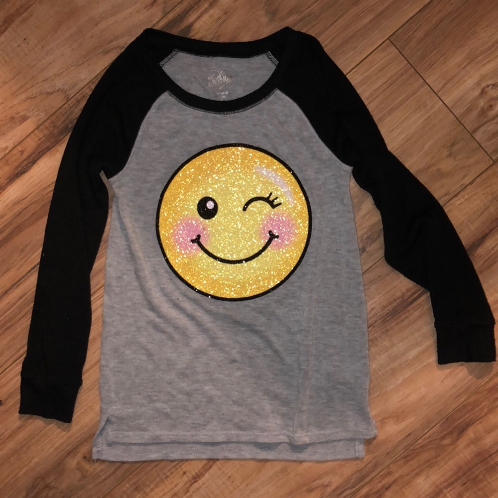 Girls size 7 Justice Emoji Shirt
